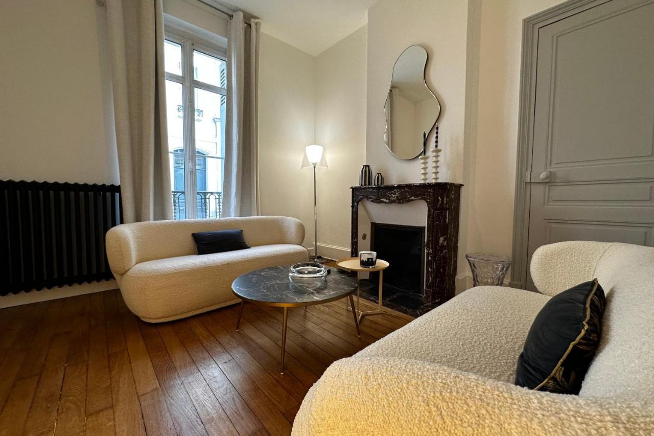 In The Beautiful Districts Of Tours A "Particular" With Great Comfort Villa Exterior photo