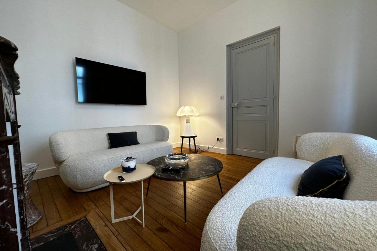 In The Beautiful Districts Of Tours A "Particular" With Great Comfort Villa Exterior photo