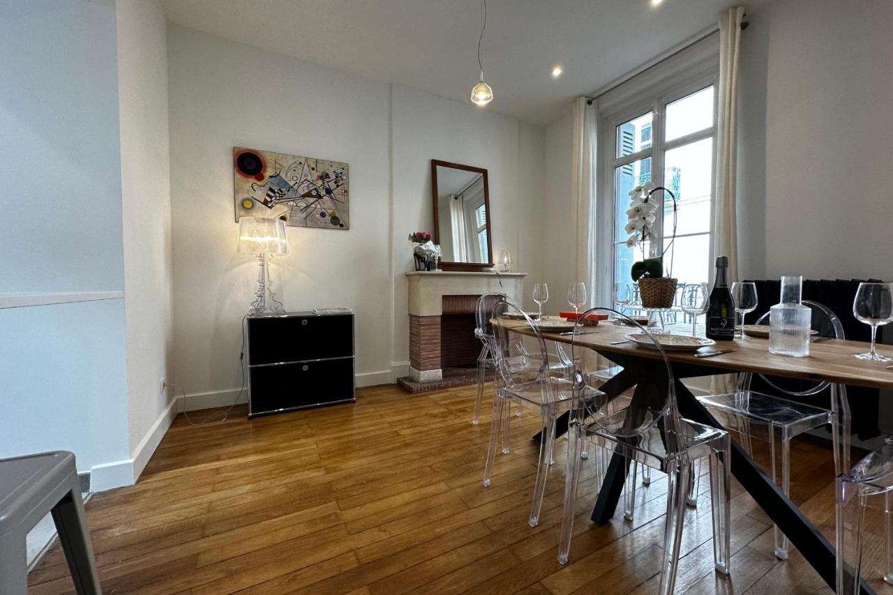 In The Beautiful Districts Of Tours A "Particular" With Great Comfort Villa Exterior photo